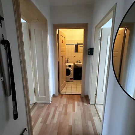 2-zi-wohnung Und Parkplatz Für Geschäftsreisende * Rüdersdorf bei Berlin