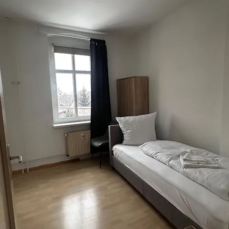 2-zi-wohnung Und Parkplatz Für Geschäftsreisende * Rüdersdorf bei Berlin